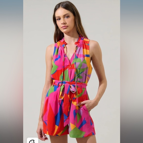 Sugarlips Pants - SugarLips Soleil Abstract Miley Sleeveless Blouse & Wave High Waisted Shorts Set